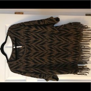 Fringe black and gold top